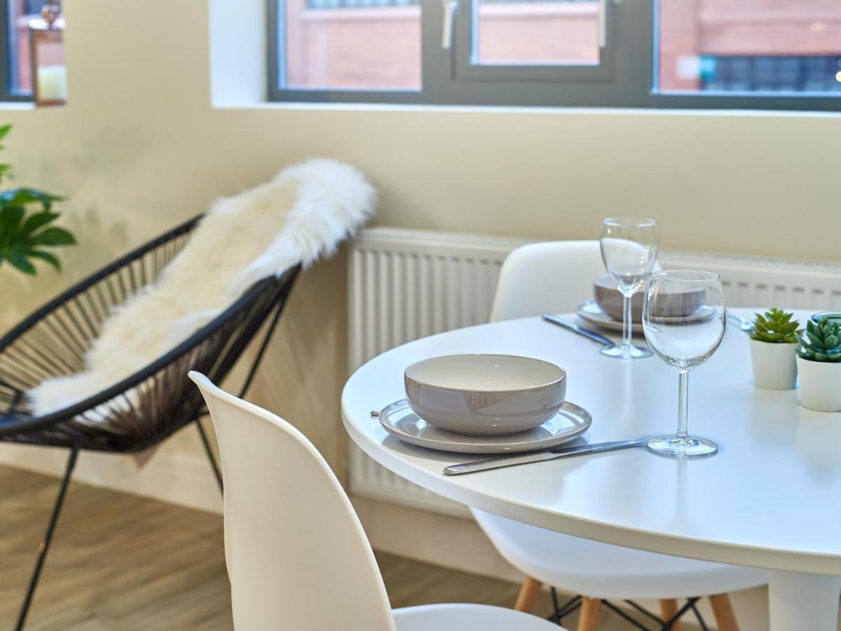 Two Bedroom Apartment By Jlj Apartments & Serviced Accommodation Birmingham - Mantella Lofts Dış mekan fotoğraf
